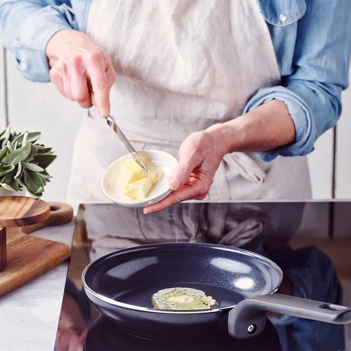 GreenPan Essence Frypan 26cm - Image 4