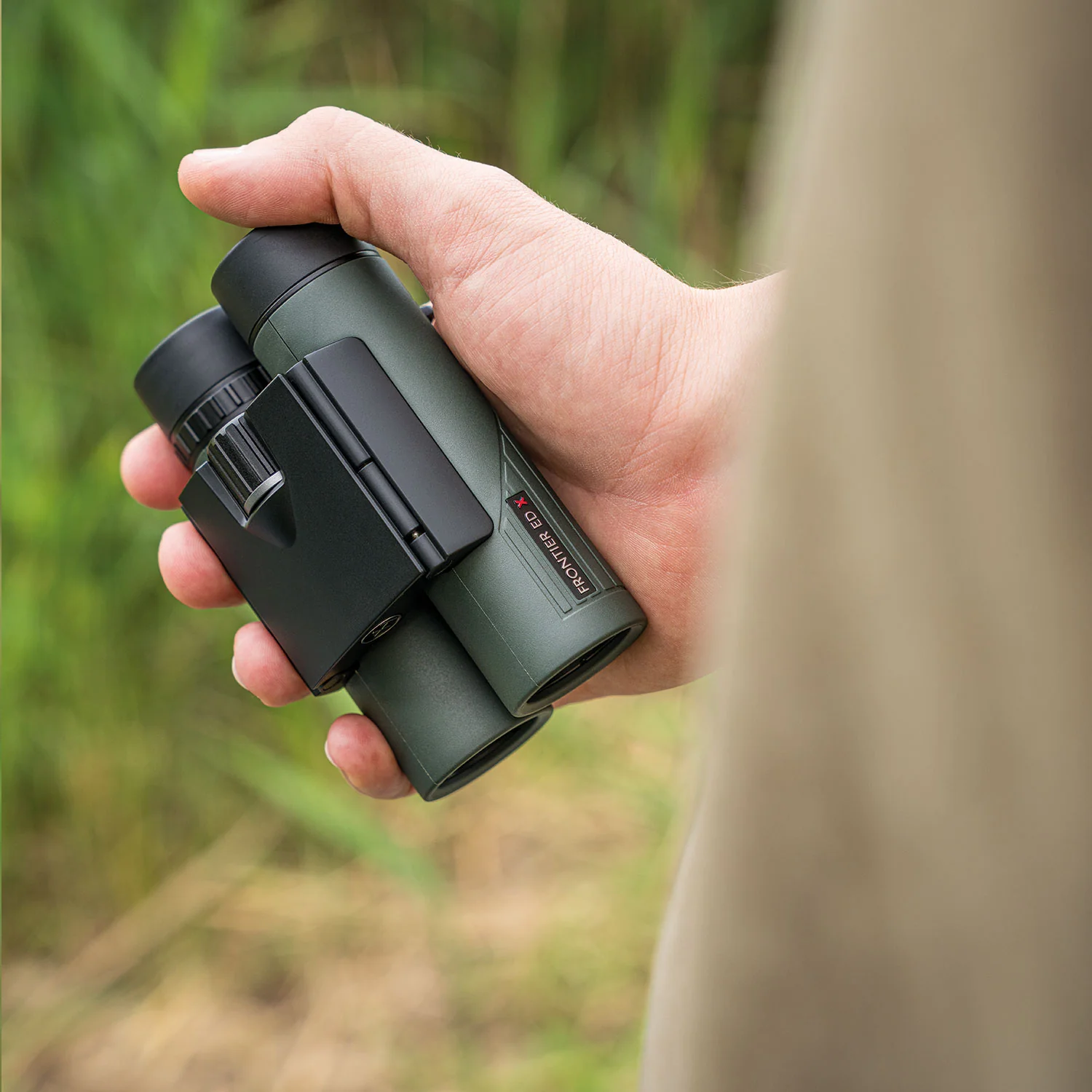 Hawke Frontier EDX 8x25 Compact Binoculars - Image 4