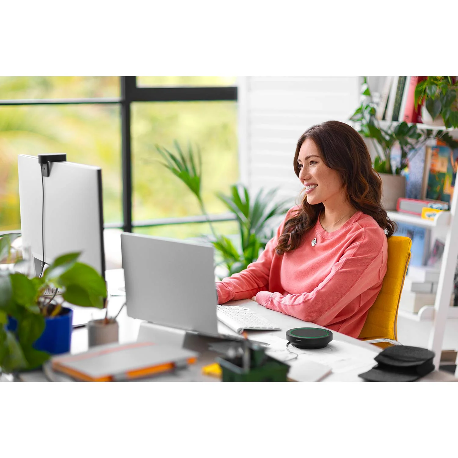 Jabra Speak2 40 MS Portable Conference Speaker - Image 3