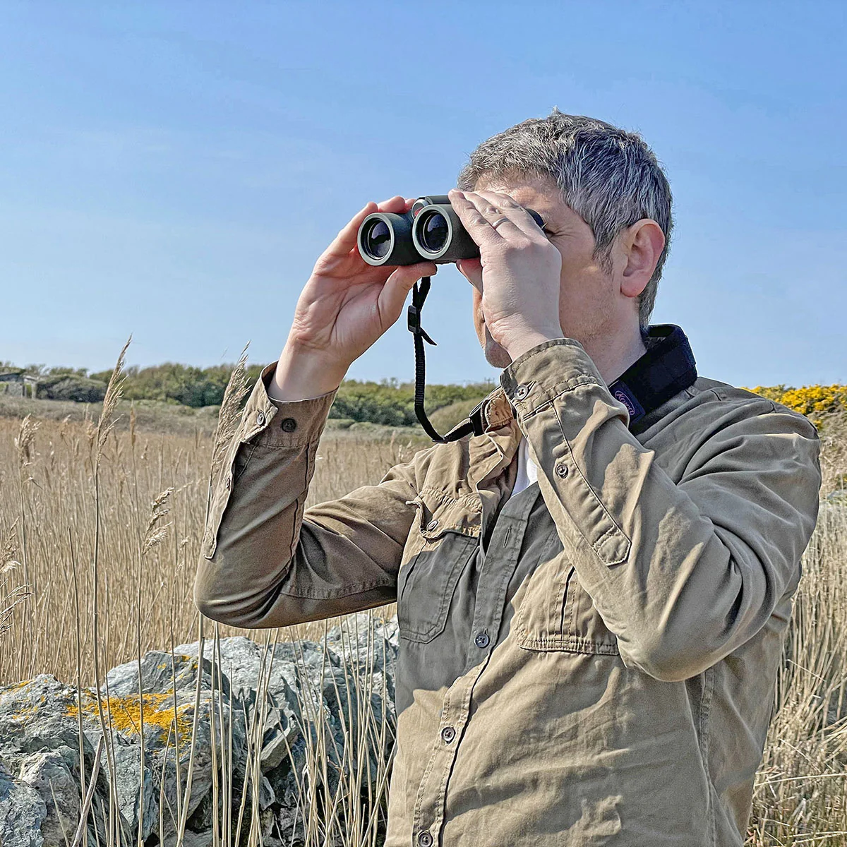 Kowa BD II 10x32 XD Binoculars - Image 9