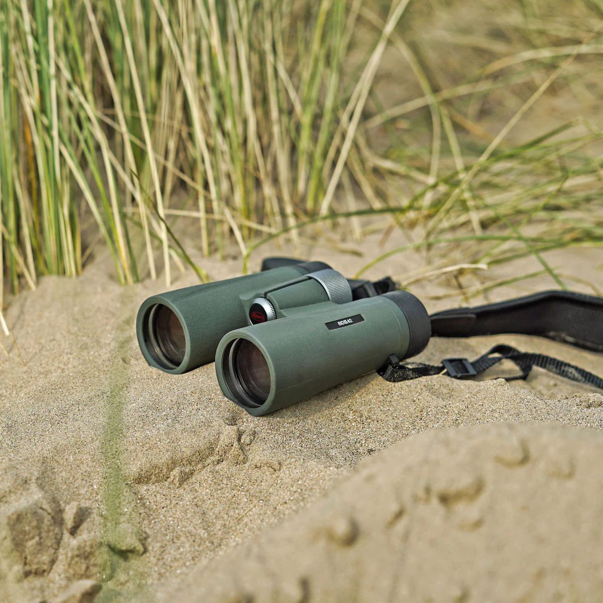 Kowa BD II 10x42 XD Binoculars - Image 9