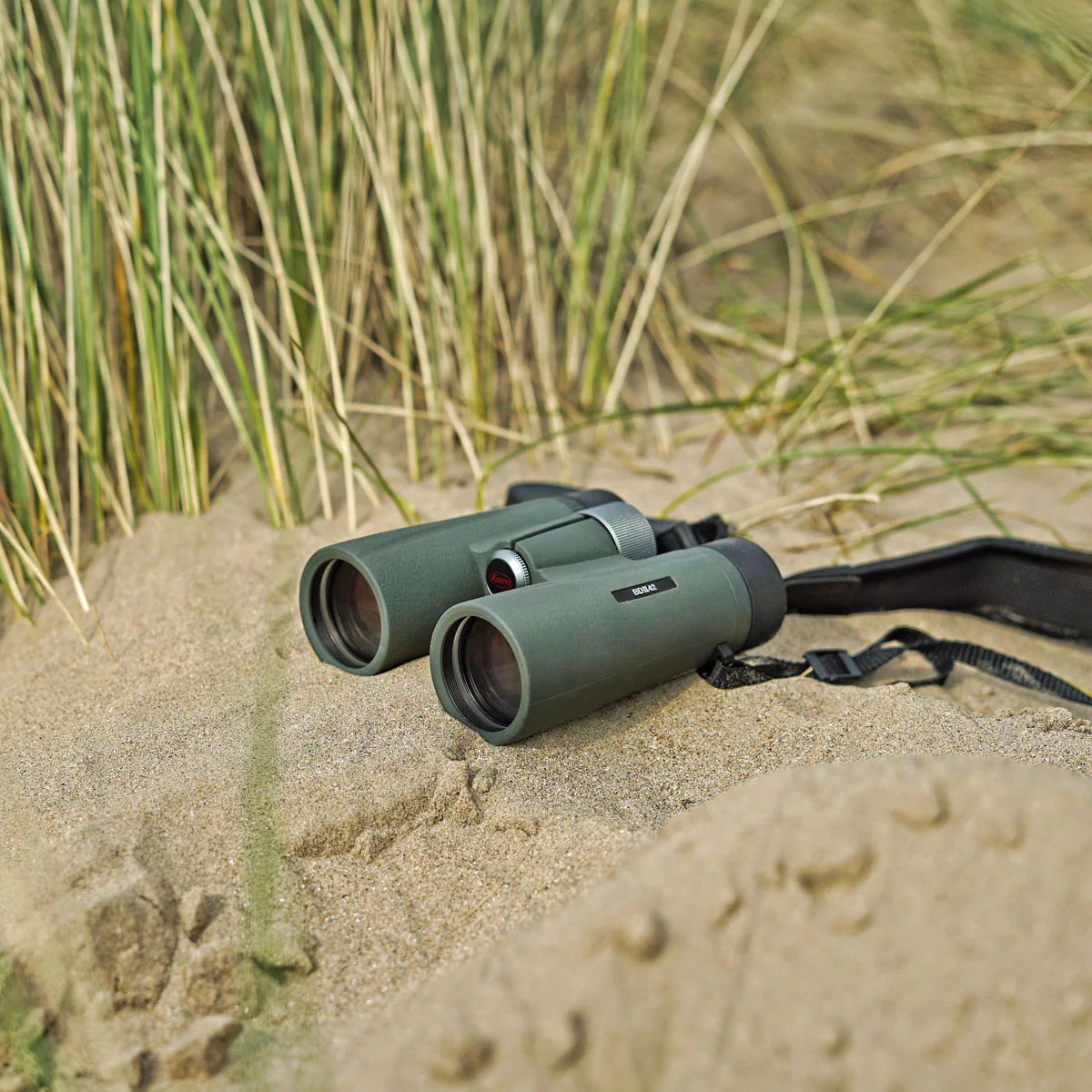 Kowa BD II 8x42 XD Binoculars - Image 8