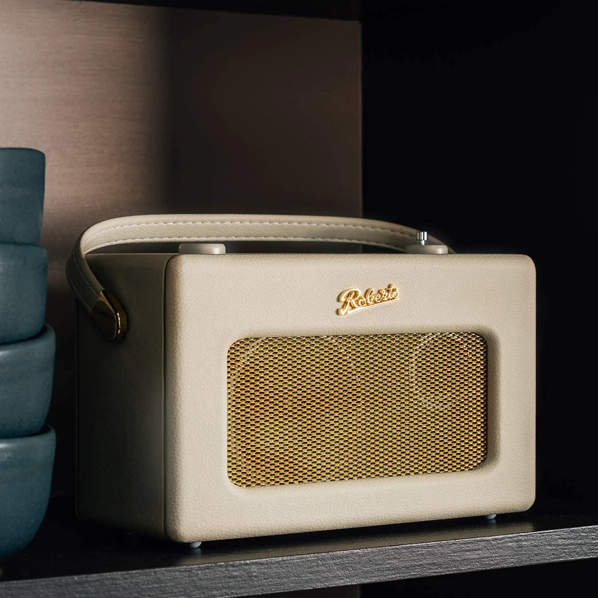 Roberts Revival iStream 3L DAB+/FM Internet Smart Radio with Bluetooth in Pastel Cream - Image 6