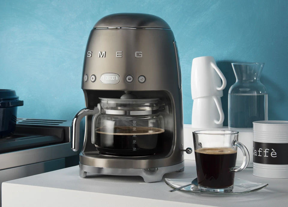Smeg DCF02SSUK Drip Coffee Machine in Stainless Steel - Image 9