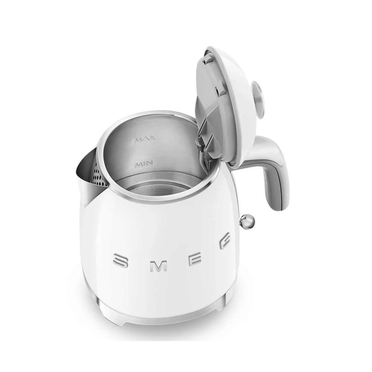 Smeg KLF05WHUK Retro Style Mini Jug Kettle in White - Image 4