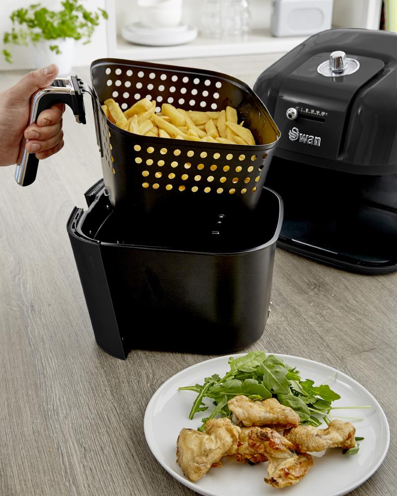 Swan Retro Manual Air Fryer in Black - Image 4