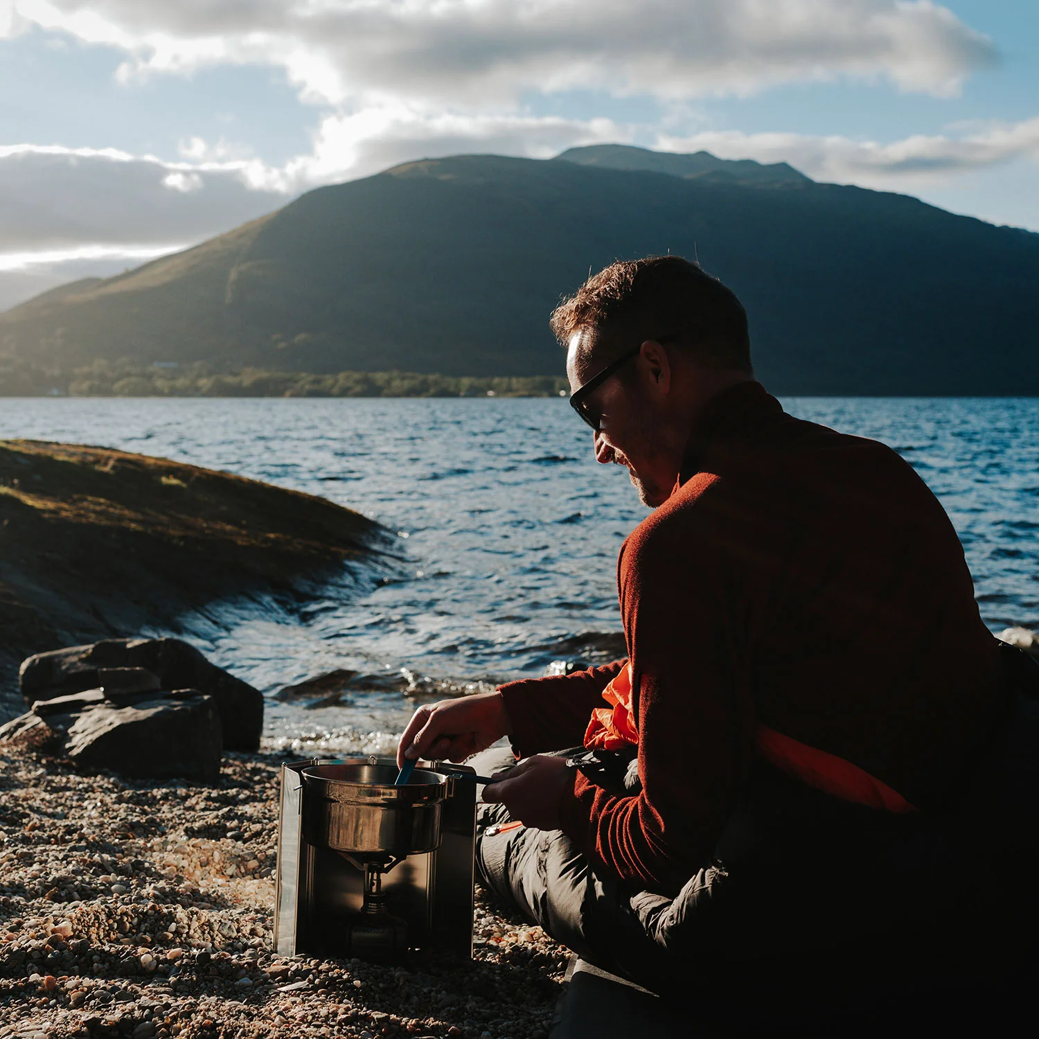 Vango Folding Stove with Windshield and Piezo - Image 4