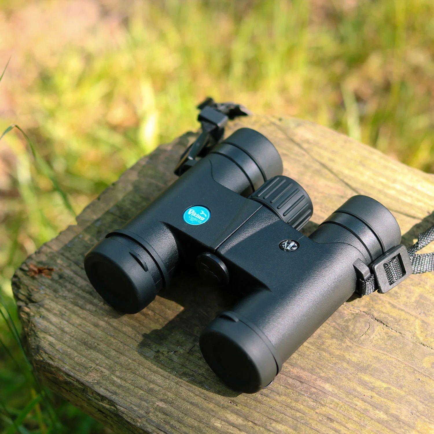 Viking Badger 10x25 Compact Binoculars - Image 6